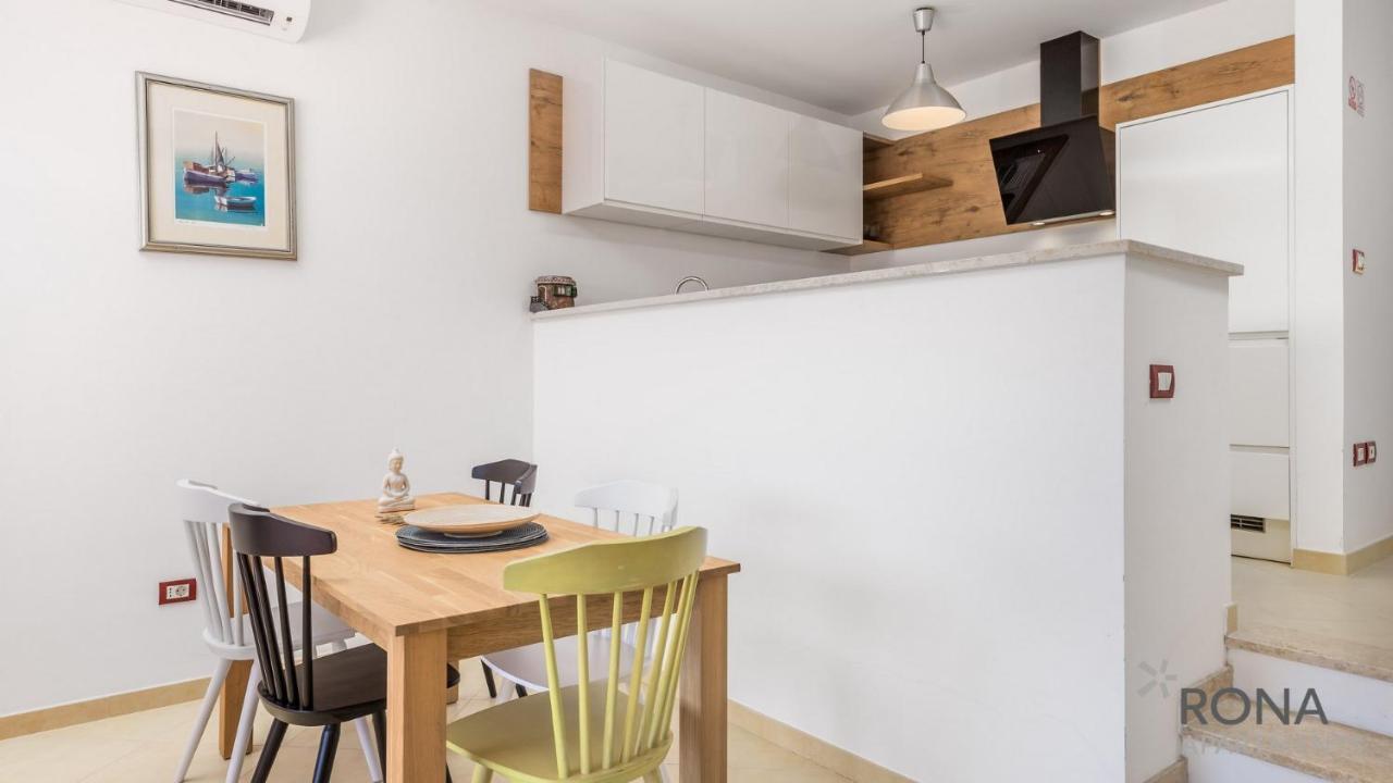 Rona Apartment Denis Umag Exterior photo